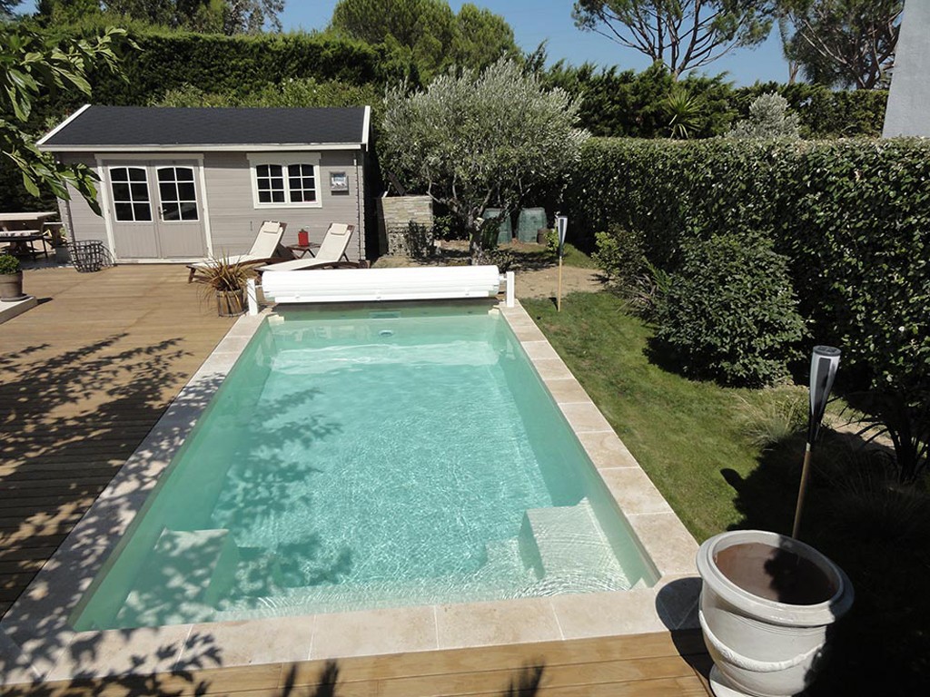 Construire une piscine en polyester avec Piscines et Décors du Sud