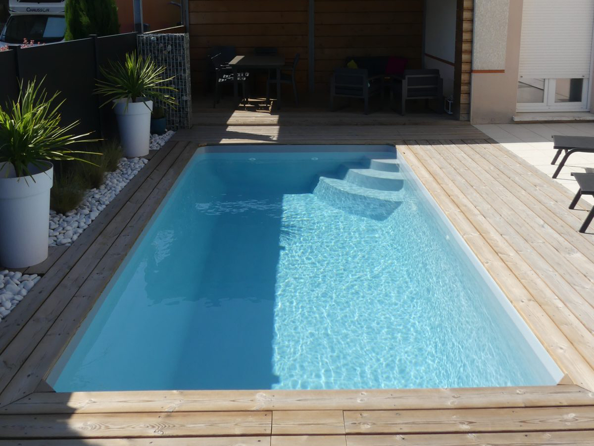 Piscine coque polyester