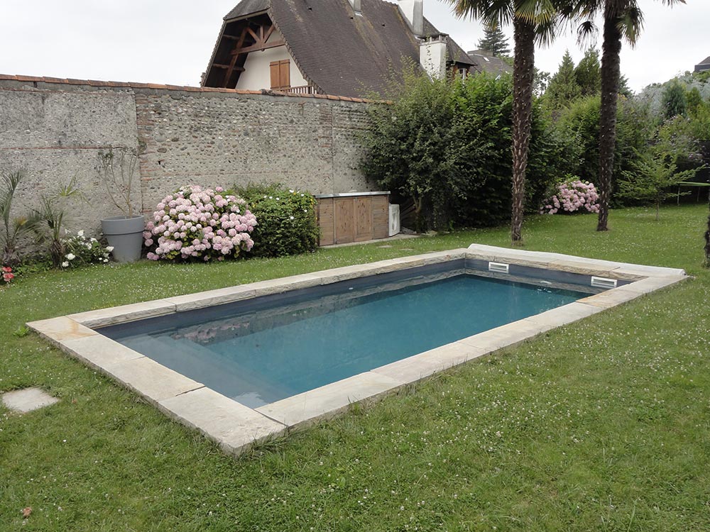 Piscine coque polyester