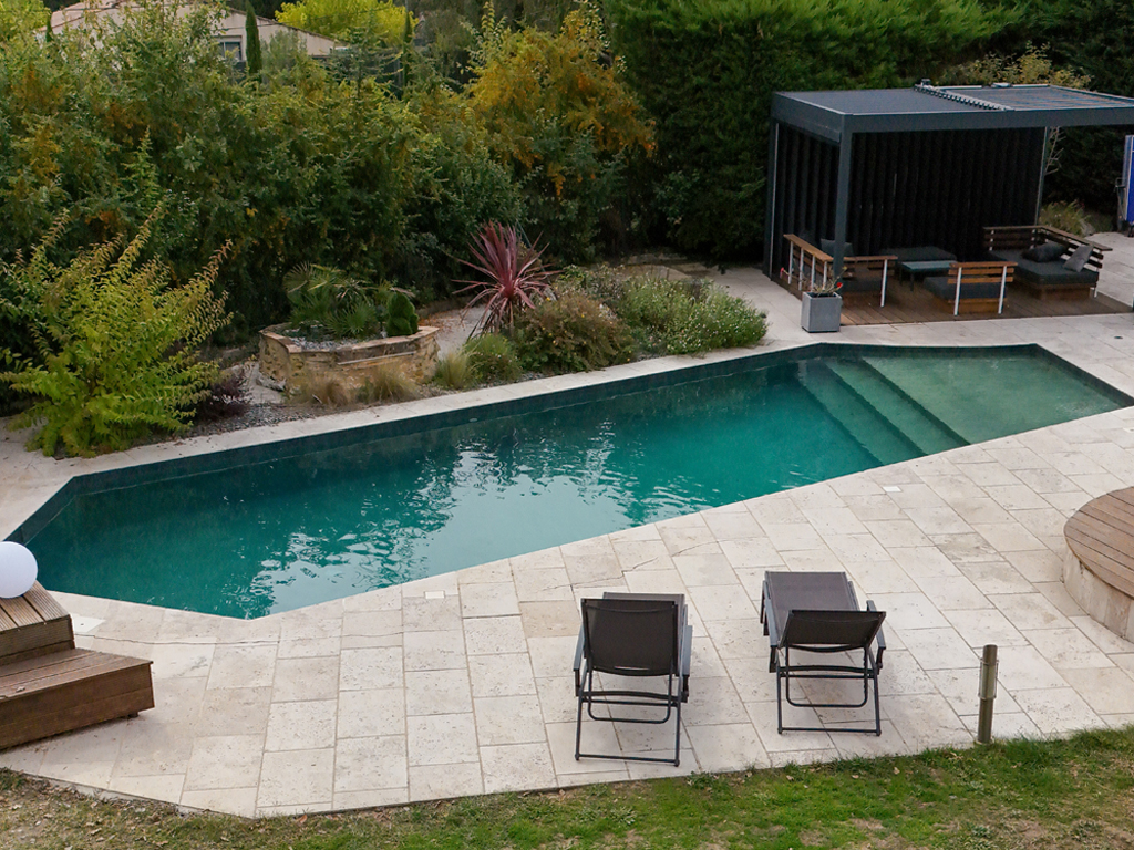 La qualité Piscines et Décors du Sud pour la construction de votre piscine classique